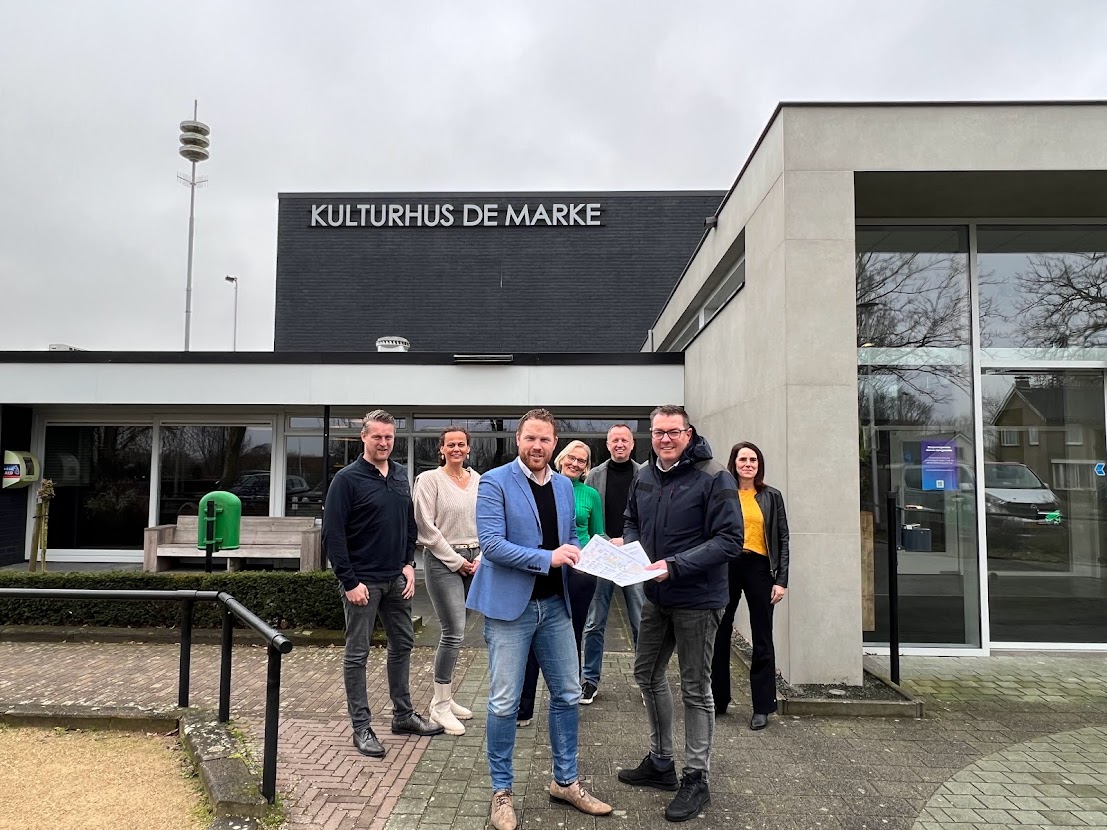 OOK OP HET PROVINCIEHUIS IN ZWOLLE ZIJN ZE AL OP DE HOOGTE VAN DE PLANNEN. STAPJE VOOR STAPJE NAAR EEN NIEUWE MFA! 